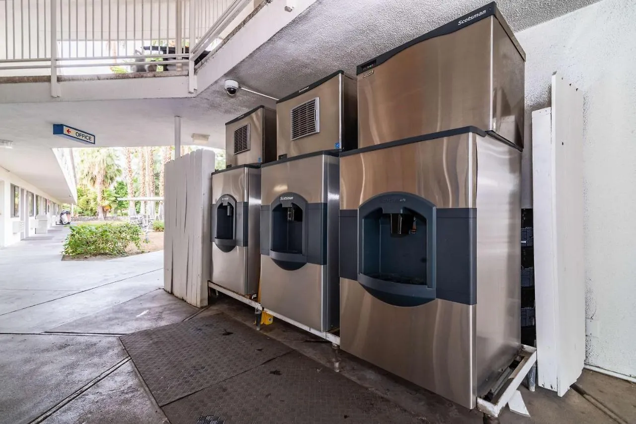 Hotel Motel 6-Palm Springs, Ca - East - Palm Canyon