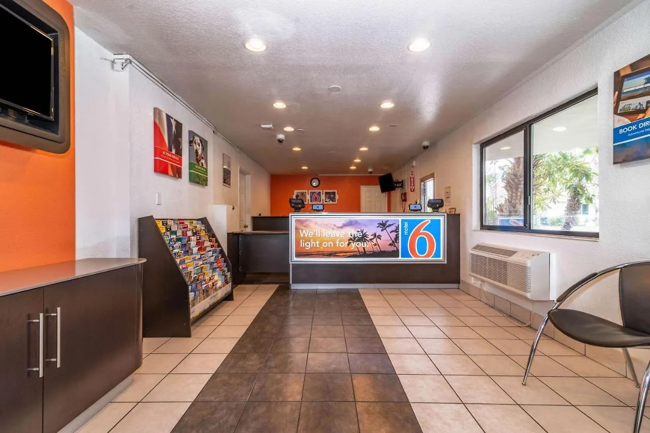 Hotel Motel 6-Palm Springs, Ca - East - Palm Canyon