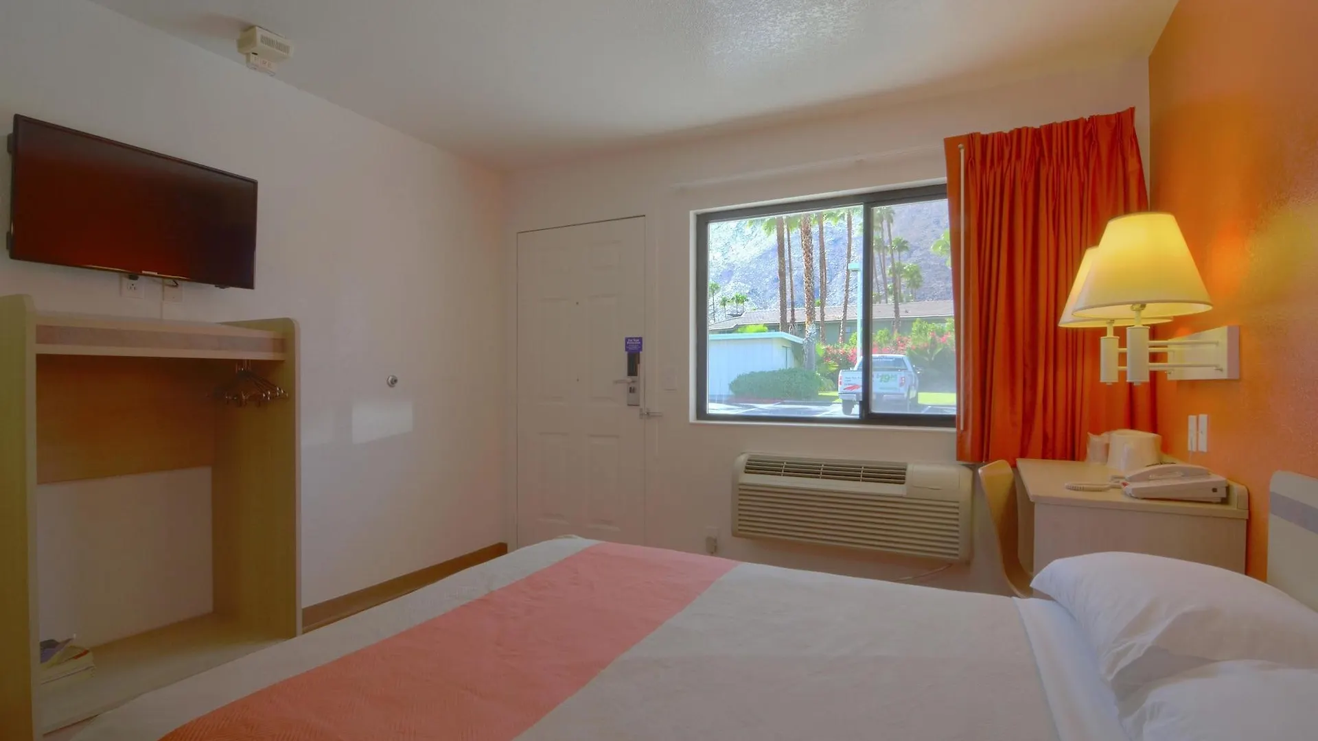 Motel 6-Palm Springs, CA - East - Palm Canyon