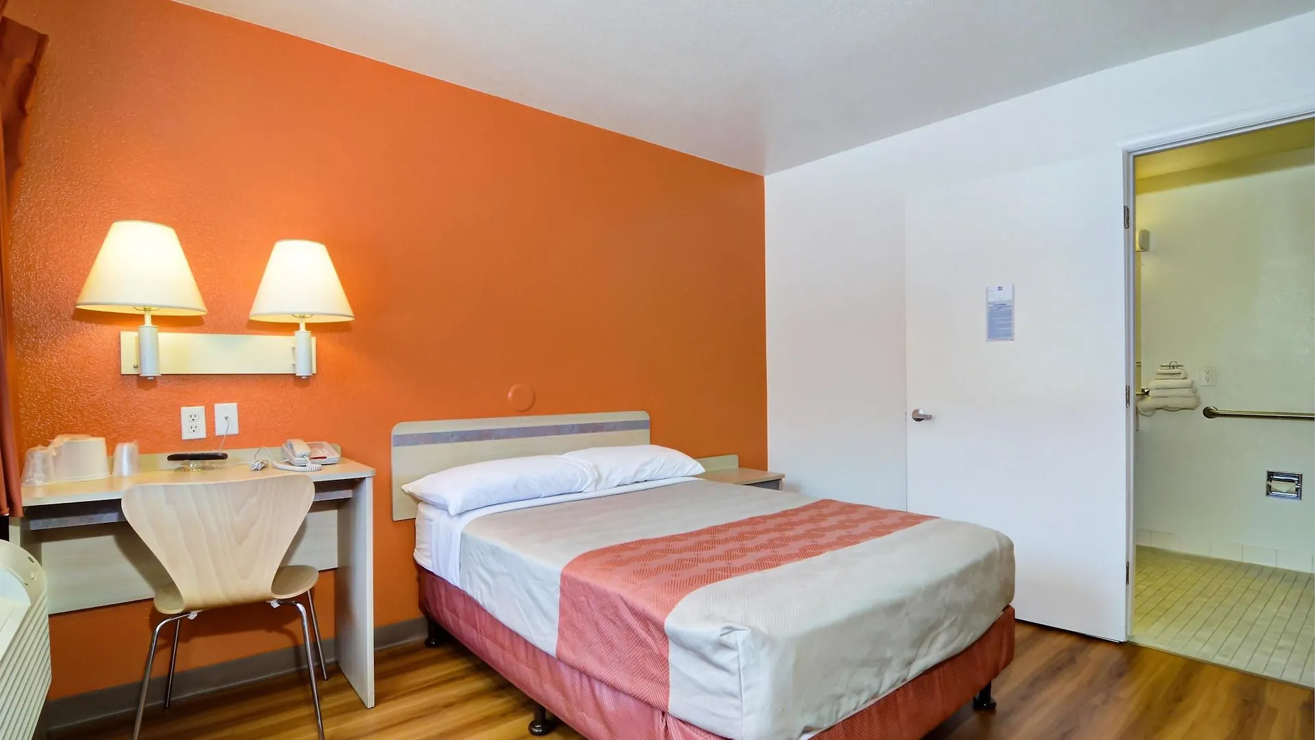 Hotel Motel 6-Palm Springs, CA - East - Palm Canyon
