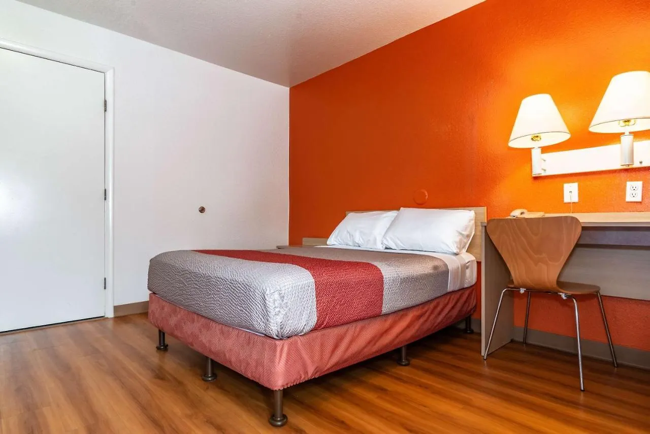 Motel 6-Palm Springs, CA - East - Palm Canyon